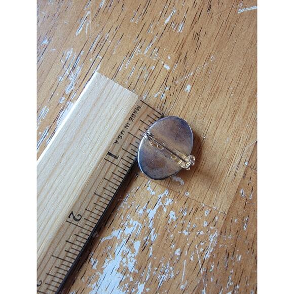 Vintage Carved Resin Blue Cameo Woman's Face Gold Tone Backing Brooch Pin 1 Inch - Picture 4 of 4